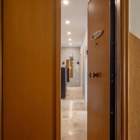 Blu Sea Room Piazza Garibaldi * 斯培西亚