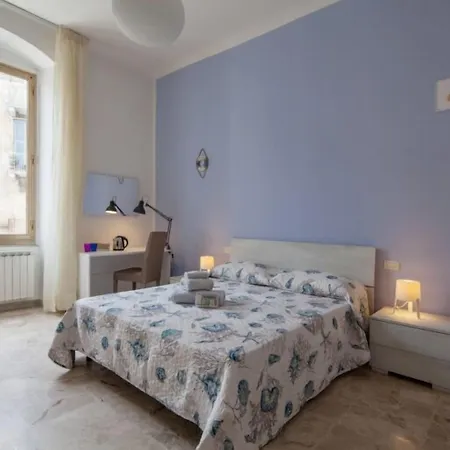 招待所 Blu Sea Room Piazza Garibaldi 斯培西亚