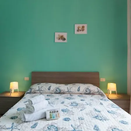 Blu Sea Room Piazza Garibaldi 招待所 斯培西亚